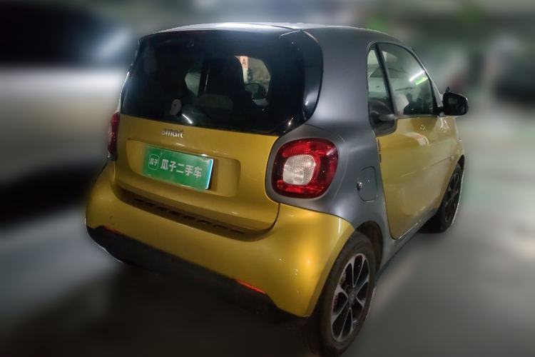 Used smart fortwo 2015 1.0L 52 kW Hardtop Passion Edition Rear Right 45 Deg