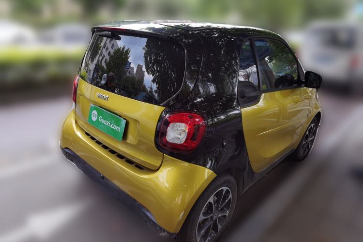 Used smart fortwo 2015 1.0L 52 kW Hardtop Passion Edition Rear Right 45 Deg