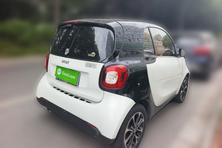 Used smart fortwo 2015 1.0L 52 kW Hardtop Passion Edition Rear Right 45 Deg
