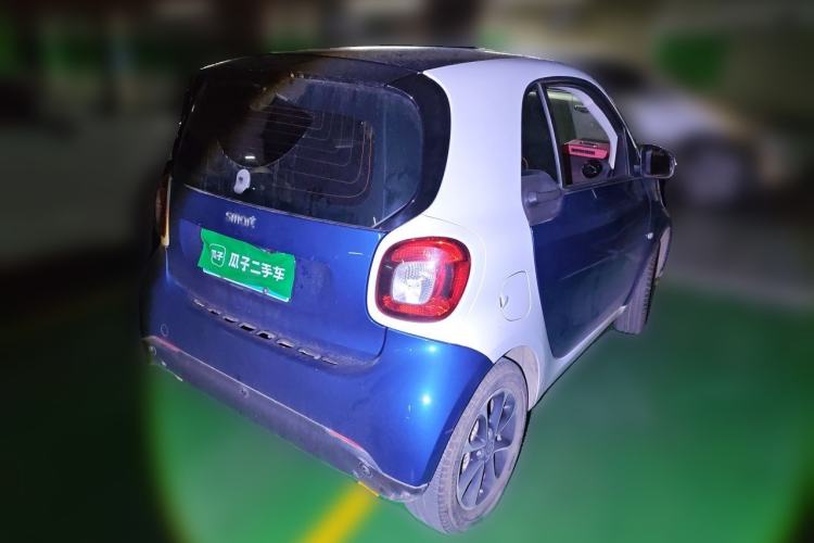 Used smart fortwo 2015 1.0L 52 kW Hardtop Passion Edition Rear Right 45 Deg