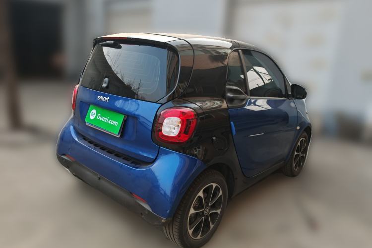 Used smart fortwo 2015 1.0L 52 kW Hardtop Passion Edition Rear Right 45 Deg