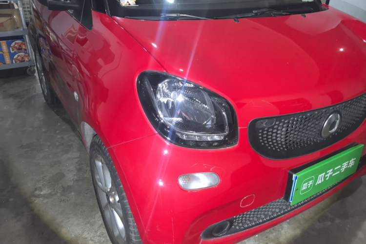 Used smart fortwo 2015 1.0L 52 kW hardtop Dynamic version Right Front Headlight