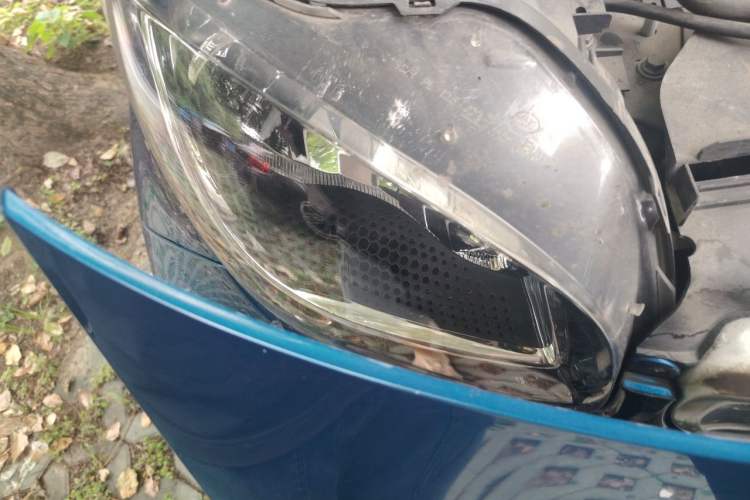 Used smart fortwo 2015 1.0L 52 kW Hardtop Passion Edition Right Front Headlight