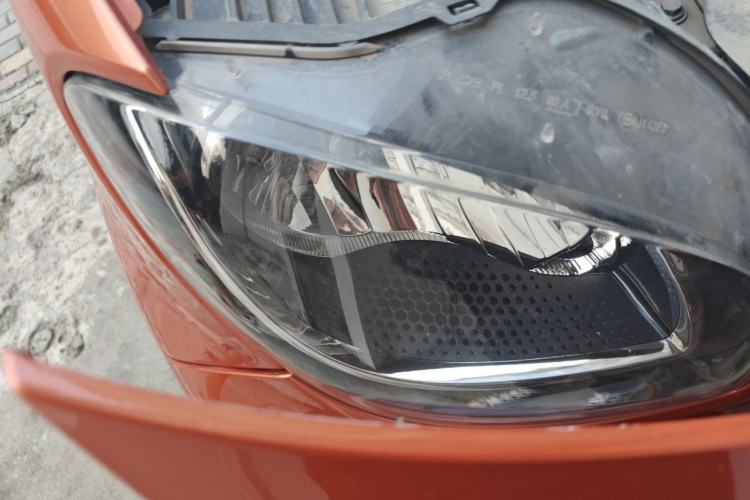 Used smart fortwo 2015 1.0L 52 kW Hardtop Passion Edition Right Front Headlight