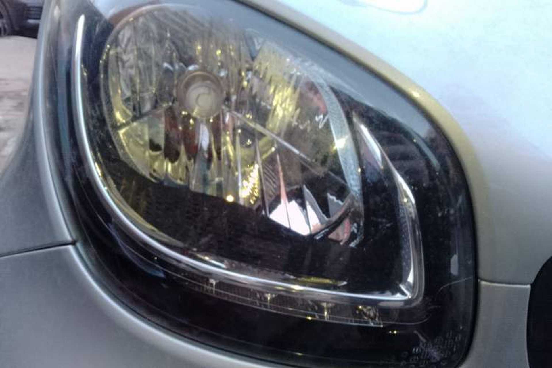 Used smart fortwo 2015 1.0L 52 kW hardtop Dynamic version Right Front Headlight