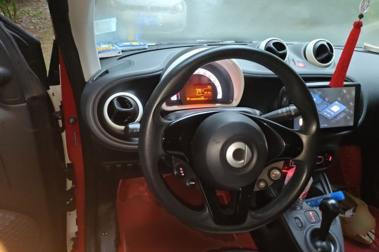 Used smart fortwo 2015 1.0L 52 kW hardtop Dynamic version Steering Wheel