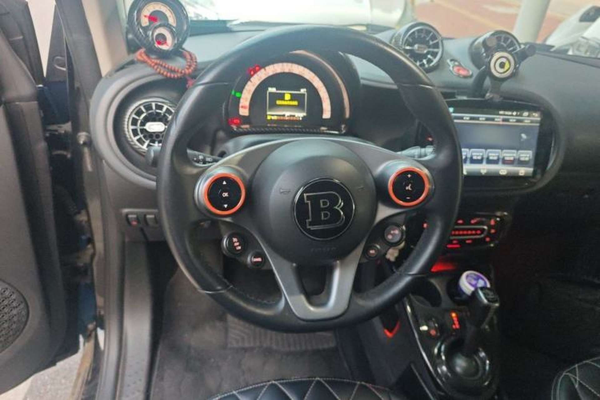 Used smart fortwo 2015 1.0L 52 kW hardtop Dynamic version Steering Wheel