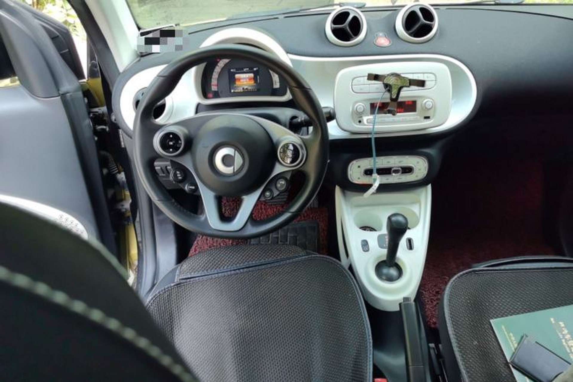 Used smart fortwo 2015 1.0L 52 kW Hardtop Passion Edition Steering Wheel