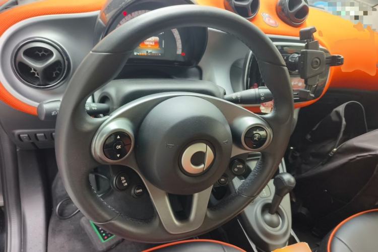 Used smart fortwo 2015 1.0L 52 kW Hardtop Passion Edition Steering Wheel