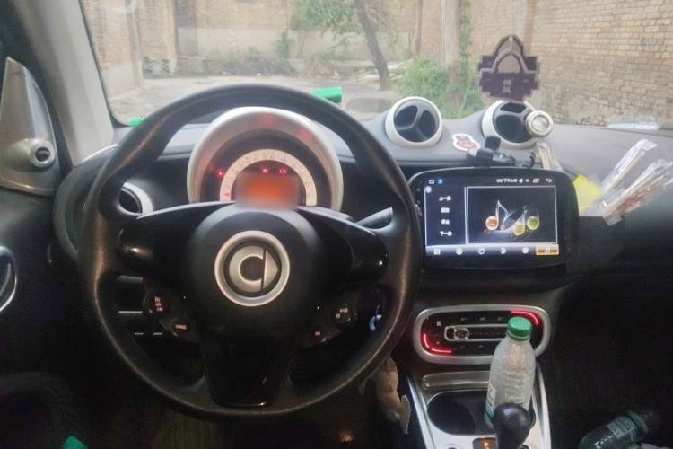 Used smart fortwo 2015 1.0L 52 kW hardtop Dynamic version Steering Wheel