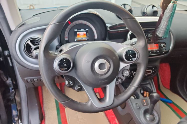Used smart fortwo 2015 1.0L 52 kW Hardtop Passion Edition Steering Wheel
