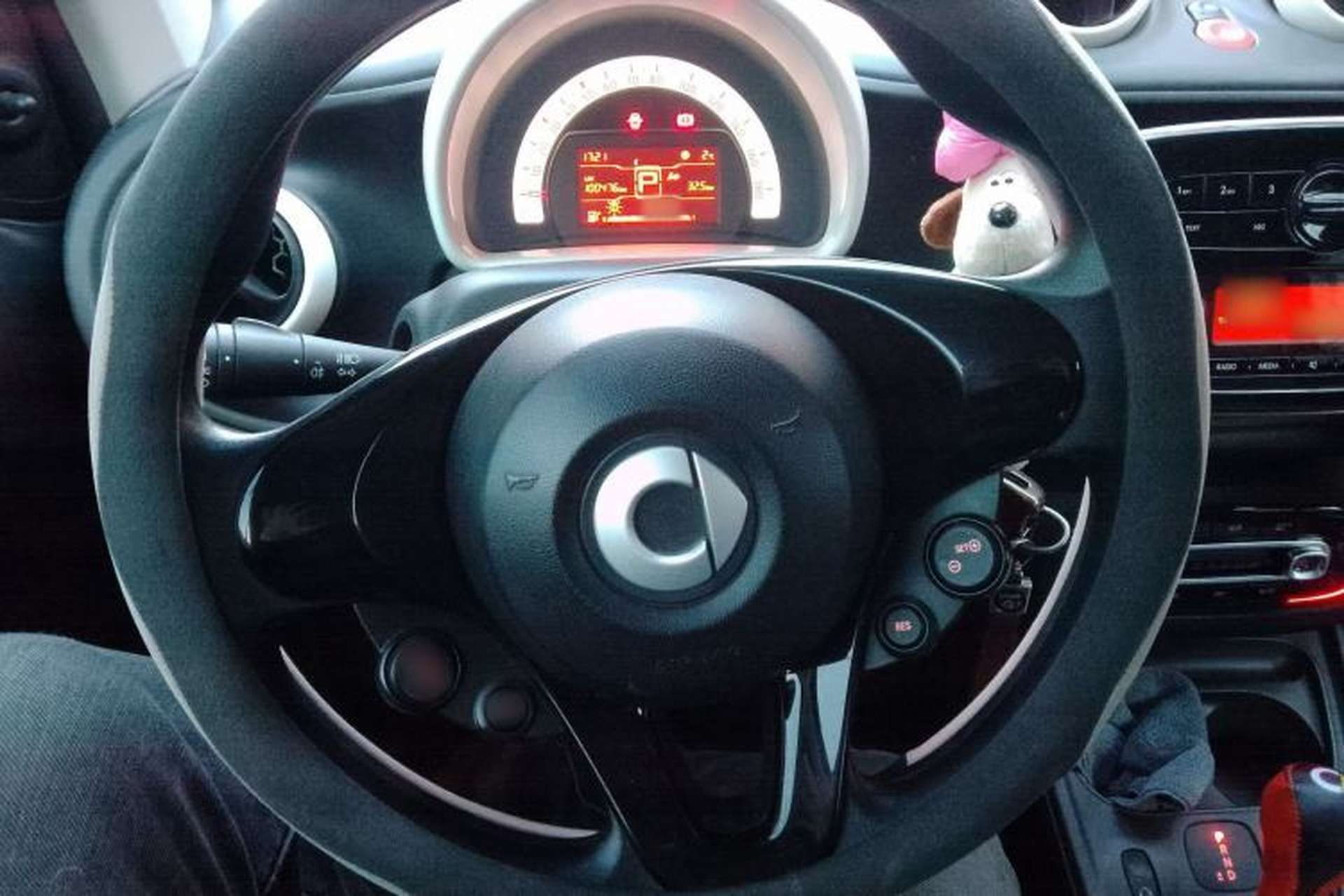 Used smart fortwo 2015 1.0L 52 kW hardtop Dynamic version Steering Wheel