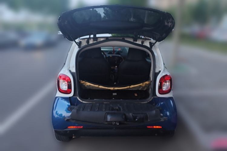 Used smart fortwo 2015 1.0L 52 kW Hardtop Passion Edition Trunk
