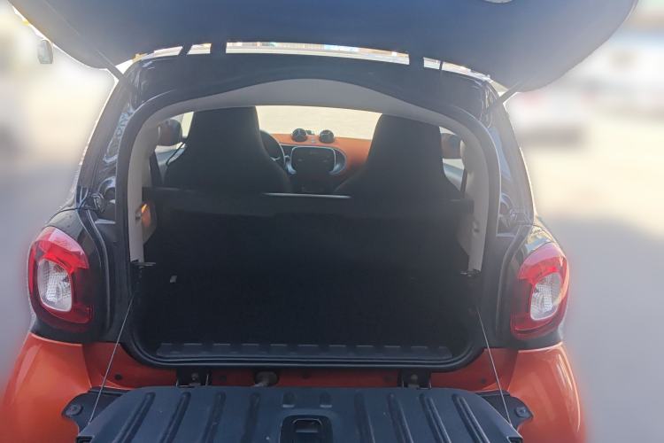 Used smart fortwo 2015 1.0L 52 kW Hardtop Passion Edition Trunk