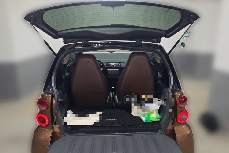 Used smart fortwo 2015 1.0 MHD New Year Special Edition Trunk