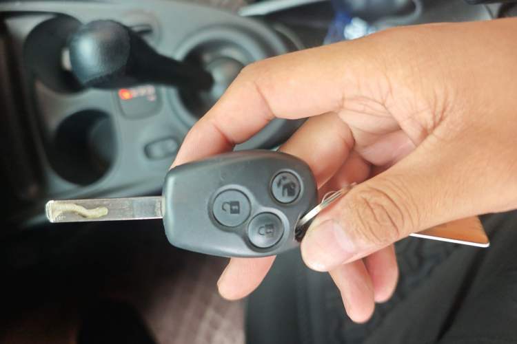 Used smart fortwo 2015 1.0L 52 kW Hardtop Passion Edition Vehicle Key