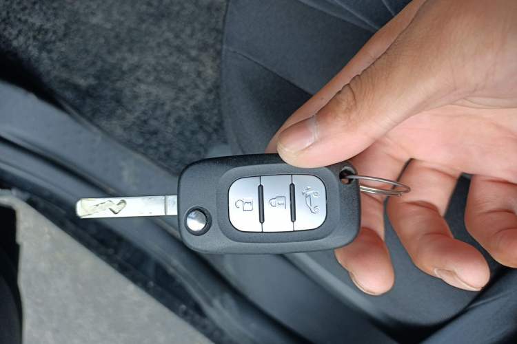 Used smart fortwo 2015 1.0L 52 kW hardtop Dynamic version Vehicle Key
