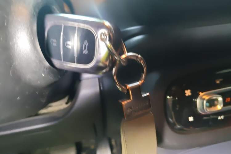 Used smart fortwo 2015 1.0L 52 kW hardtop Dynamic version Vehicle Key