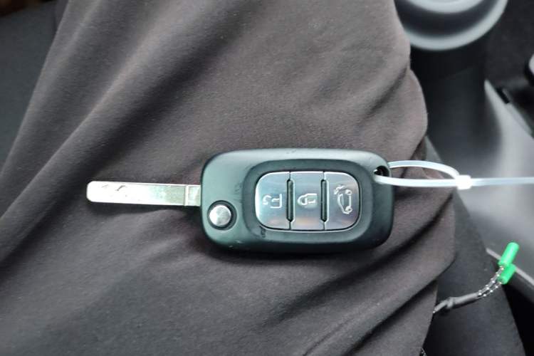 Used smart fortwo 2015 1.0L 52 kW hardtop Dynamic version Vehicle Key