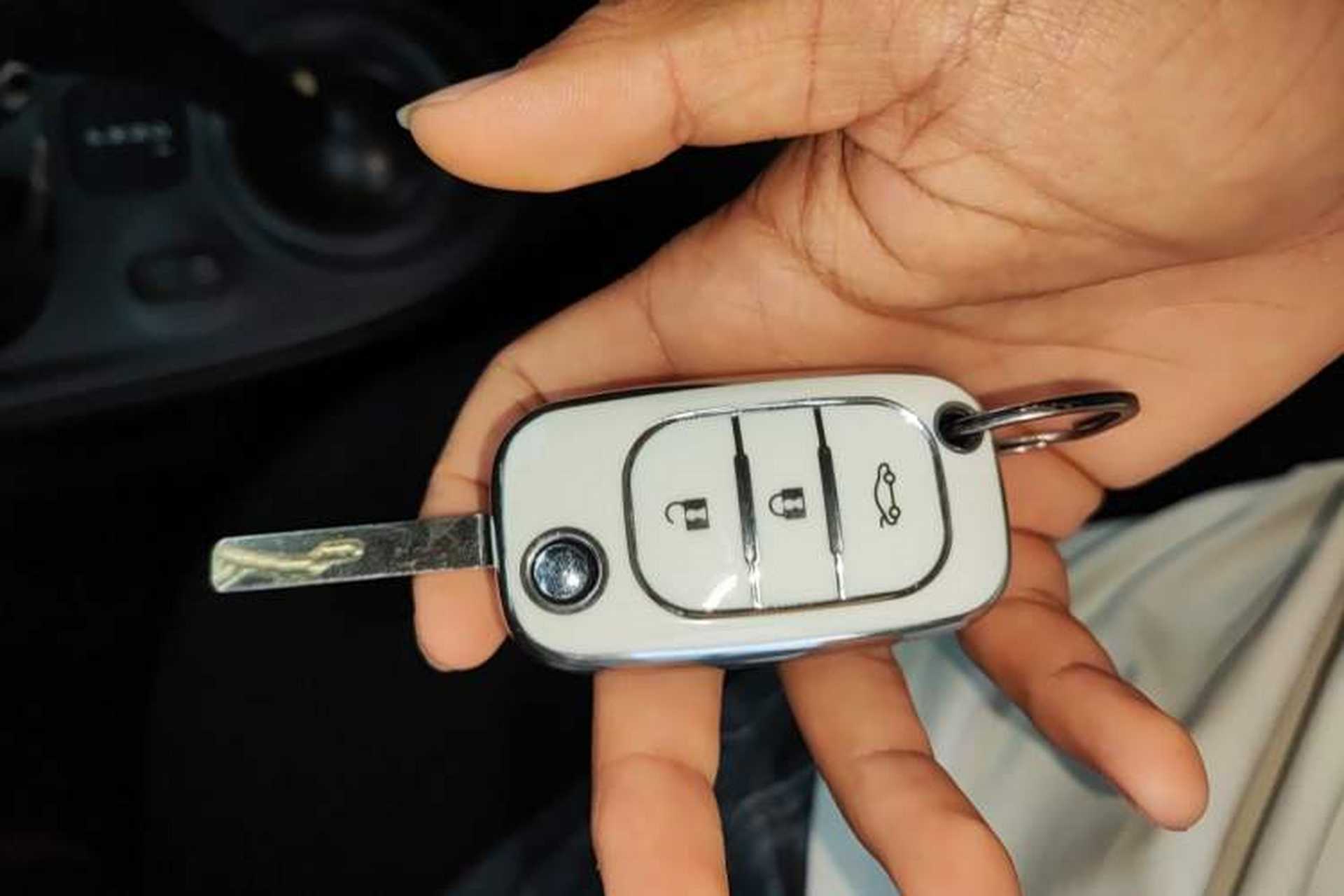 Used smart fortwo 2015 1.0L 52 kW hardtop Dynamic version Vehicle Key
