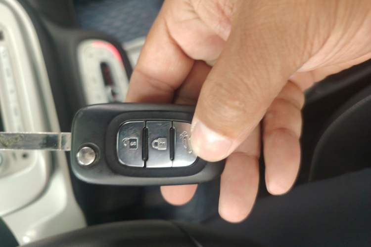 Used smart fortwo 2015 1.0L 52 kW Hardtop Passion Edition Vehicle Key