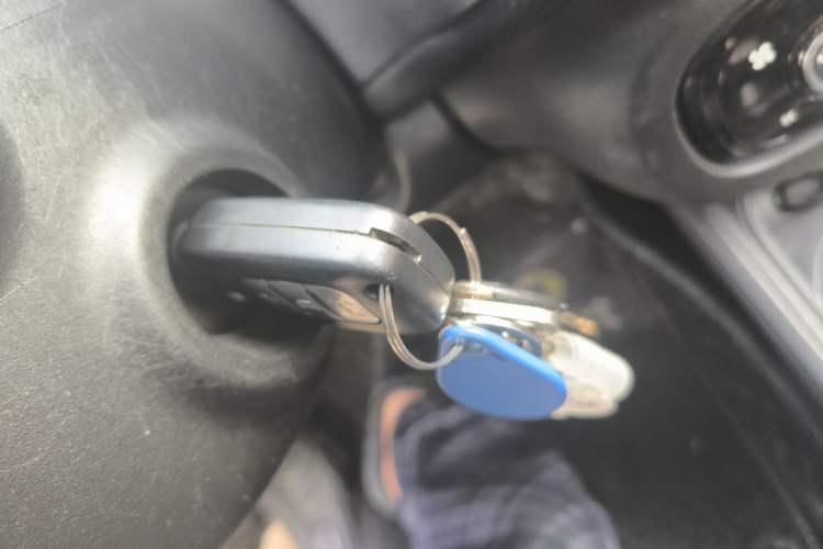 Used smart fortwo 2015 1.0L 52 kW Hardtop Passion Edition Vehicle Key