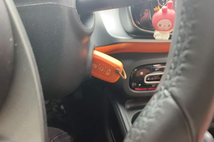 Used smart fortwo 2015 1.0L 52 kW Hardtop Passion Edition Vehicle Key