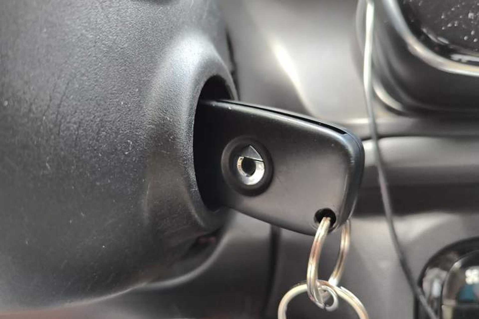 Used smart fortwo 2015 1.0L 52 kW hardtop Dynamic version Vehicle Key