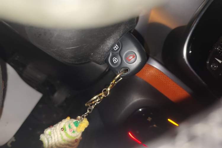 Used smart fortwo 2015 1.0L 52 kW Hardtop Passion Edition Vehicle Key