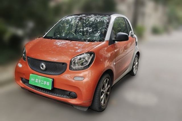 Używany smart fortwo 2015 1.0L 52 kW hardtop Dynamic version