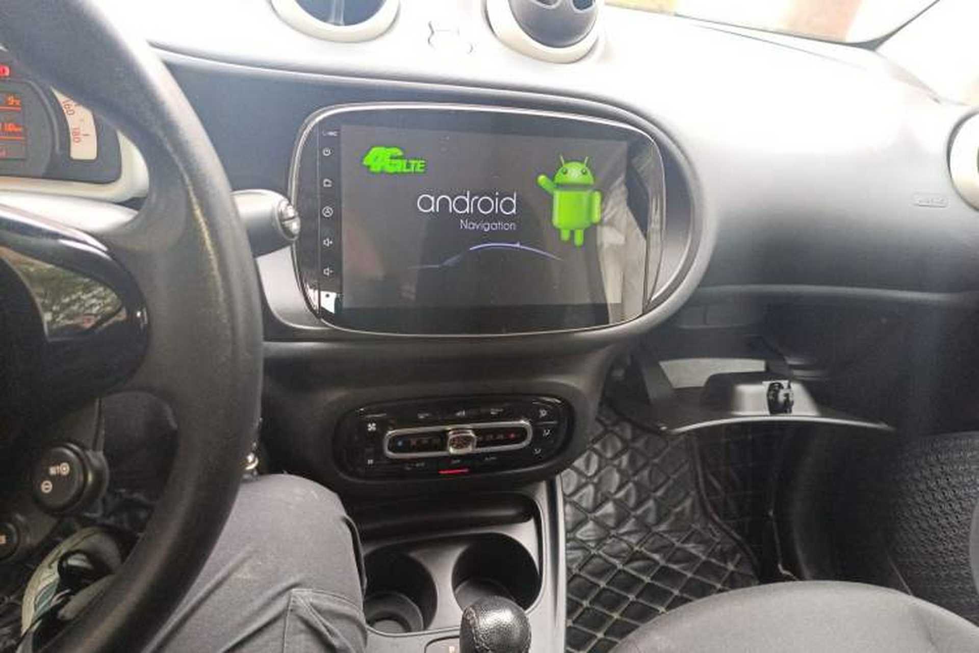 Used smart fortwo 2015 1.0L 52 kW hardtop Dynamic version Audio And AC Panel
