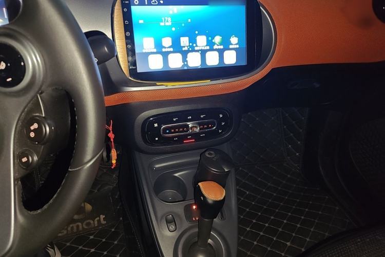 Used smart fortwo 2015 1.0L 52 kW Hardtop Passion Edition Audio And AC Panel