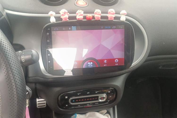 Used smart fortwo 2015 1.0L 52 kW Hardtop Passion Edition Audio And AC Panel