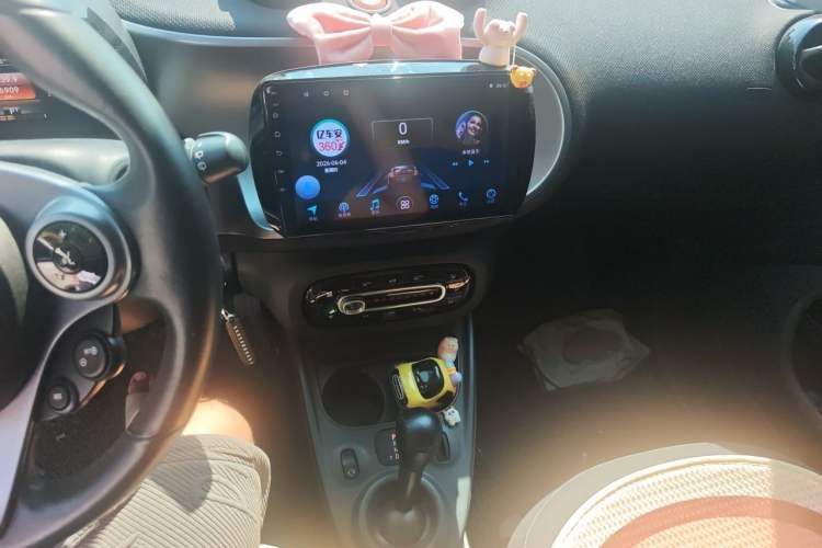 Used smart fortwo 2015 1.0L 52 kW Hardtop Passion Edition Audio And AC Panel