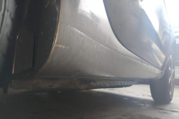 Used smart fortwo 2015 1.0L 52 kW hardtop Dynamic version Chassis Rear Right