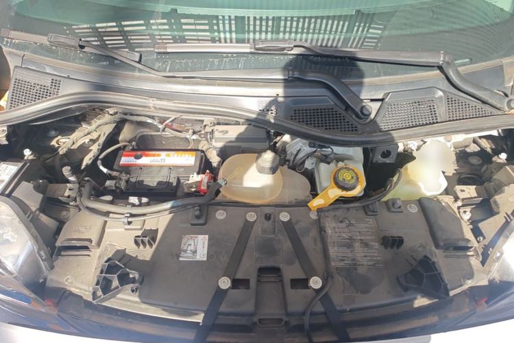 Used smart fortwo 2015 1.0L 52 kW hardtop Dynamic version Engine Bay