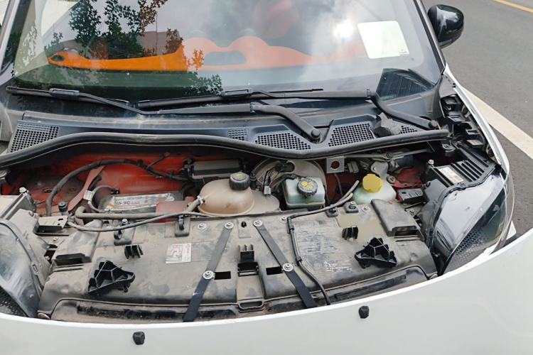 Used smart fortwo 2015 1.0L 52 kW hardtop Dynamic version Engine Bay