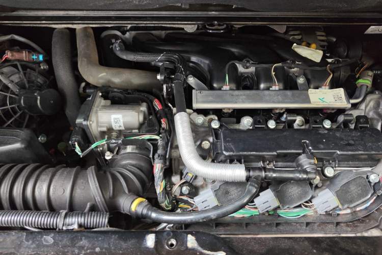 Used smart fortwo 2015 1.0L 52 kW Hardtop Passion Edition Engine Bay