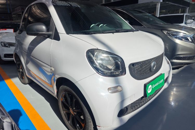 Used smart fortwo 2015 1.0L 52 kW hardtop Dynamic version Exterior 1