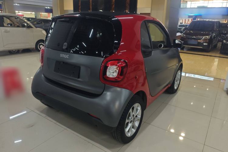 Used smart fortwo 2015 1.0L 52 kW hardtop Dynamic version Exterior 3