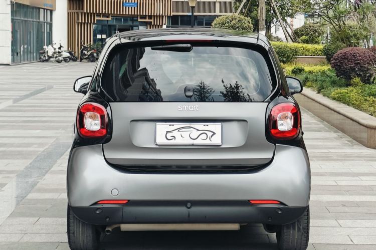Used smart fortwo 2015 1.0L 52 kW Hardtop Passion Edition Exterior 5