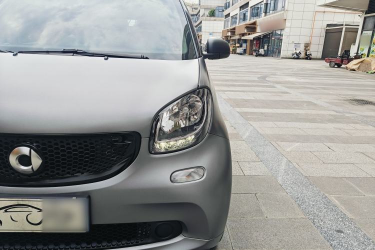 Used smart fortwo 2015 1.0L 52 kW Hardtop Passion Edition Exterior 6