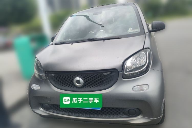 Used smart fortwo 2015 1.0L 52 kW hardtop Dynamic version Front