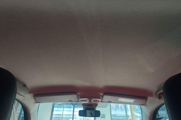 Used smart fortwo 2015 1.0L 52 kW hardtop Dynamic version Headliner