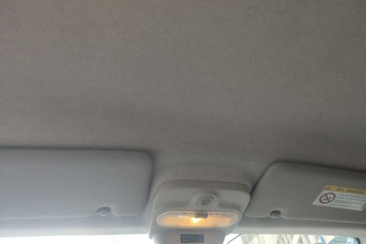 Used smart fortwo 2015 1.0L 52 kW hardtop Dynamic version Headliner