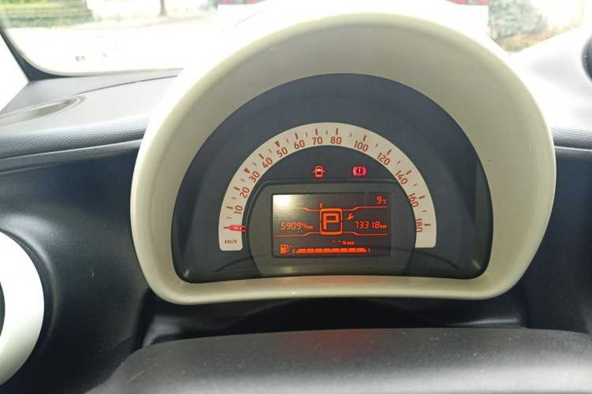 Used smart fortwo 2015 1.0L 52 kW hardtop Dynamic version Instrument Cluster