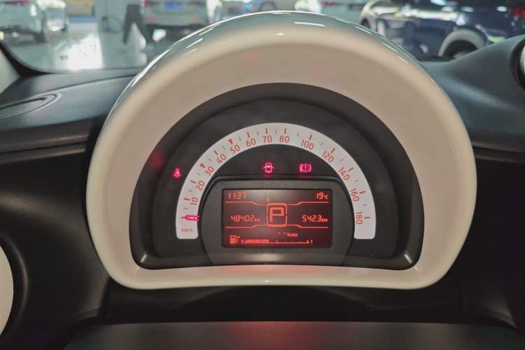 Used smart fortwo 2015 1.0L 52 kW hardtop Dynamic version Instrument Cluster