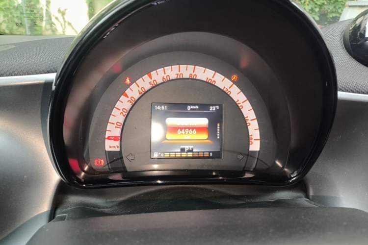 Used smart fortwo 2015 1.0L 52 kW Hardtop Passion Edition Instrument Cluster