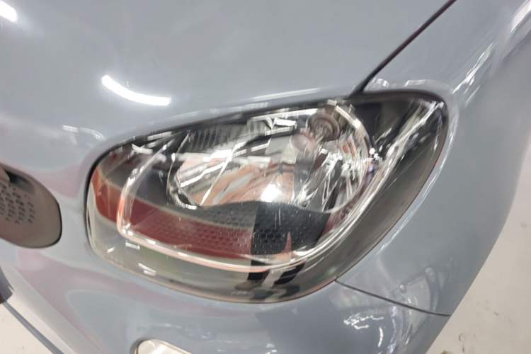 Used smart fortwo 2015 1.0L 52 kW hardtop Dynamic version Left Front Headlight