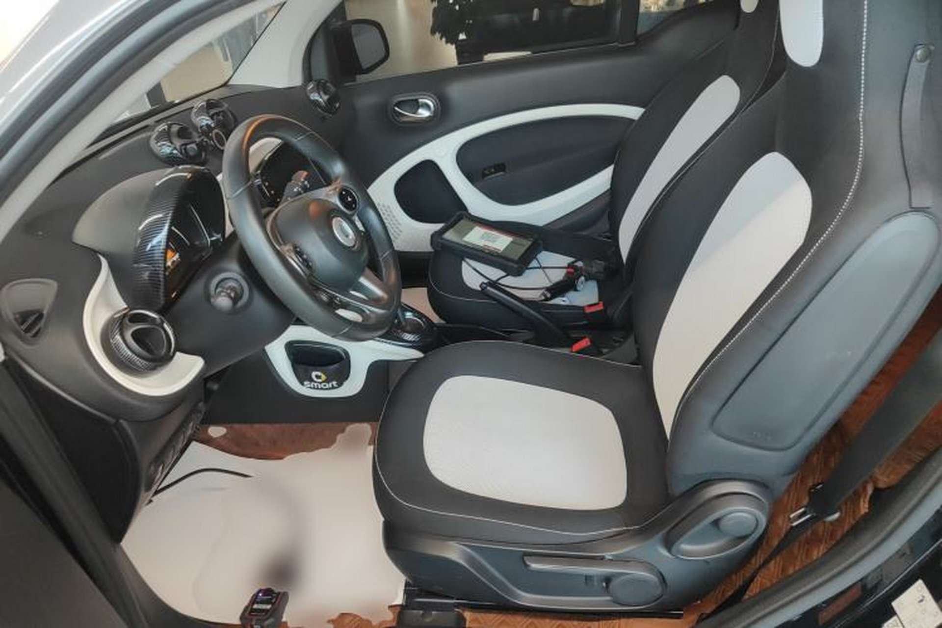 Used smart fortwo 2015 1.0L 52 kW Hardtop Passion Edition Left Front Seat